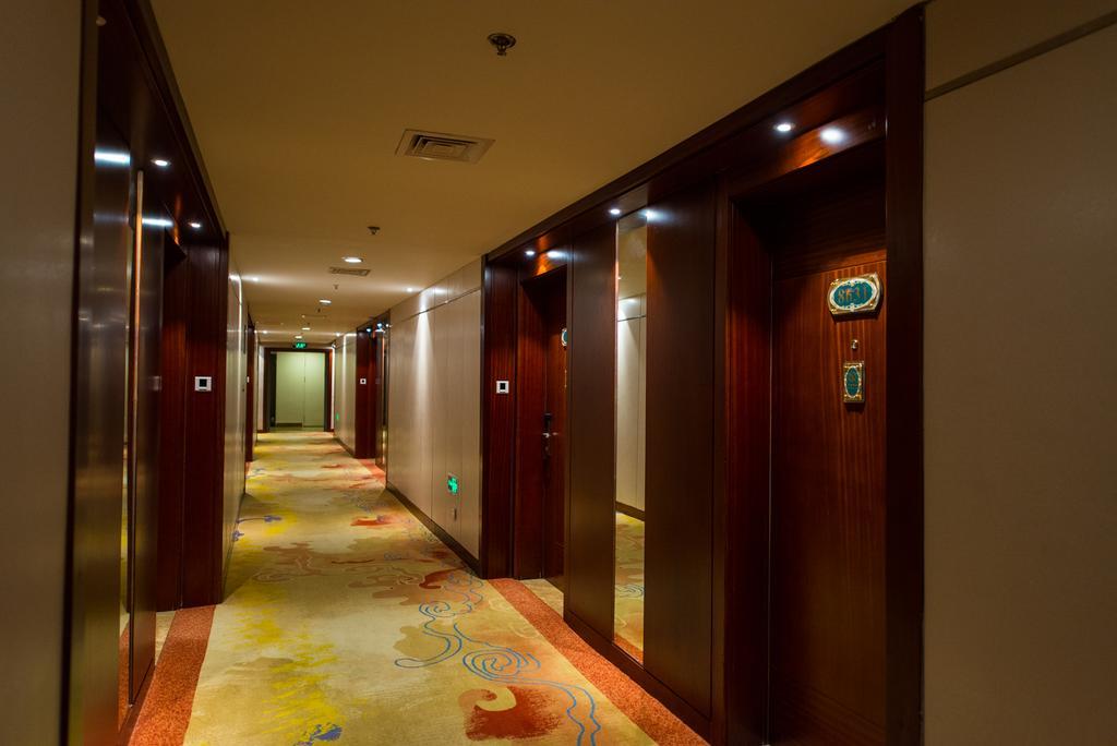 Vienna International Hotel - Expo Branch Shanghai Eksteriør billede