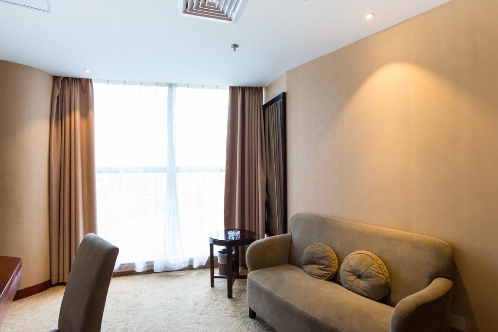 Vienna International Hotel - Expo Branch Shanghai Eksteriør billede