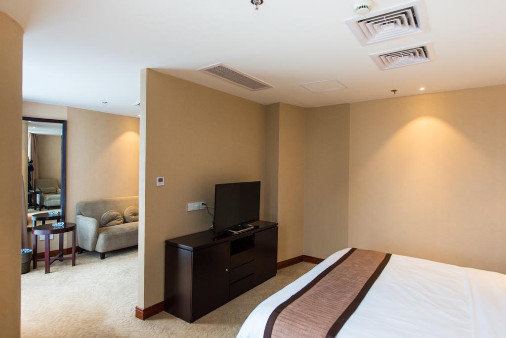 Vienna International Hotel - Expo Branch Shanghai Eksteriør billede